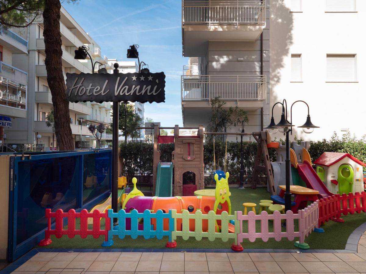 Hotel Vanni Misano Adriatico Exterior foto