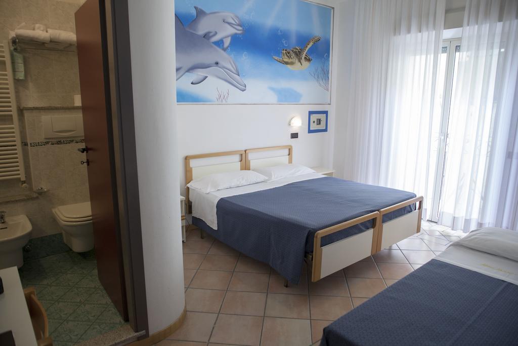 Hotel Vanni Misano Adriatico Zimmer foto